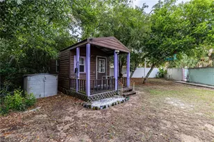 210 Donna St, Tavares, FL 32778 - Photo 33