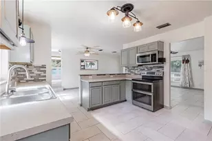 210 Donna St, Tavares, FL 32778 - Photo 13
