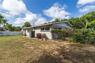 210 Donna St, Tavares, FL 32778 - Photo 39