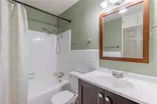 210 Donna St, Tavares, FL 32778 - Photo 15