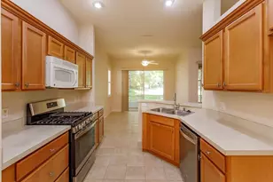 120 Crepe Myrtle Dr, Groveland, FL 34736 - Photo 5