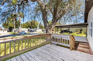 732 Royal Palm Ave, Lady Lake, FL 32159 - Photo 25