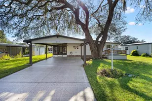 732 Royal Palm Ave, Lady Lake, FL 32159 - Photo 27