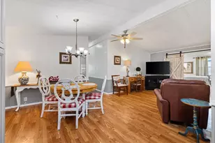 732 Royal Palm Ave, Lady Lake, FL 32159 - Photo 9