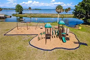 911 Beverly Harbors Dr, Leesburg, FL 34748 - Photo 3