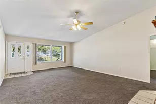 911 Beverly Harbors Dr, Leesburg, FL 34748 - Photo 9