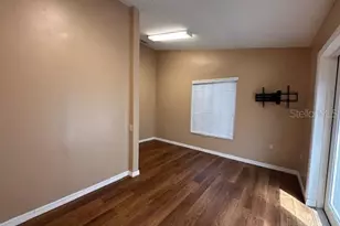 542 E Caroline St, Tavares, FL 32778 - Photo 7
