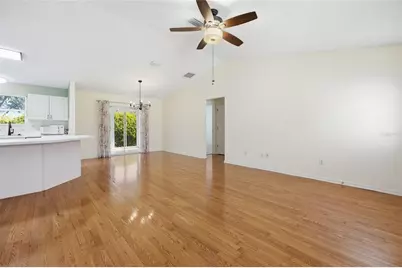 17705 SE 93rd Hawthorne Avenue, The Villages, FL 32162 - Photo 7