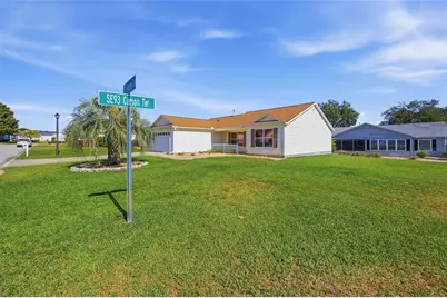 17705 SE 93rd Hawthorne Avenue, The Villages, FL 32162 - Photo 3