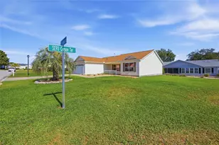 17705 SE 93rd Hawthorne Ave, The Villages, FL 32162 - Photo 3