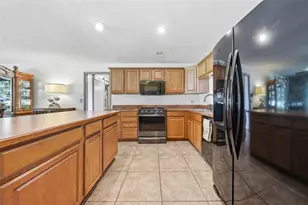 37237 Grays Airport Rd, Lady Lake, FL 32159 - Photo 11