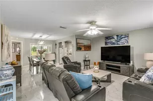 17654 SE 93rd Butler Ct, The Villages, FL 32162 - Photo 5