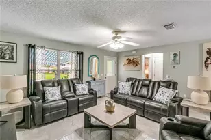 17654 SE 93rd Butler Ct, The Villages, FL 32162 - Photo 7