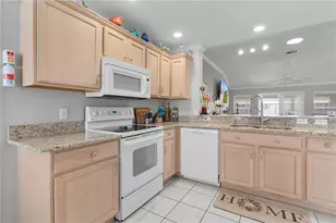 16689 SE 78th Live Oak Ave, The Villages, FL 32162 - Photo 13