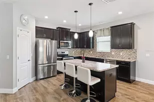 3951 Wind Dancer Cir, Saint Cloud, FL 34772 - Photo 3