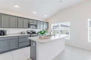 805 Hubbard Loop, The Villages, FL 32163 - Photo 15