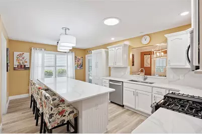 1877 Walden Way, The Villages, FL 32162 - Photo 15