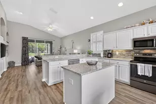 8011 Pine Hollow Dr, Mount Dora, FL 32757 - Photo 17