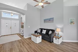 8011 Pine Hollow Dr, Mount Dora, FL 32757 - Photo 23