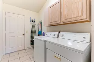 1910 Augustine Dr, The Villages, FL 32159 - Photo 27
