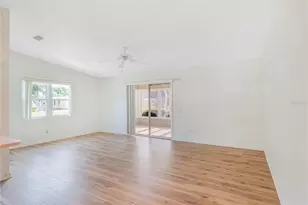 1114 Paradise Dr, Lady Lake, FL 32159 - Photo 11
