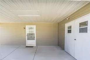 1114 Paradise Dr, Lady Lake, FL 32159 - Photo 31