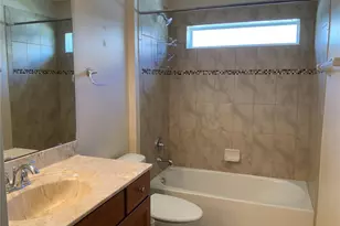 27215 Roanoke Dr, Leesburg, FL 34748 - Photo 9