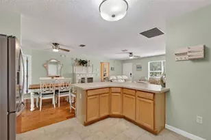 1060 Golden Grove Dr, The Villages, FL 32162 - Photo 9
