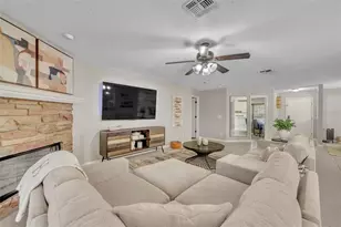 1852 Vale Dr, Clermont, FL 34711 - Photo 9