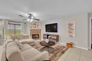1852 Vale Dr, Clermont, FL 34711 - Photo 7