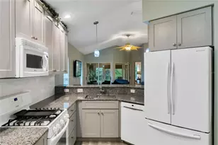 21721 King Richards Way, Leesburg, FL 34748 - Photo 3