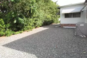 1014 Dustin Dr, Lady Lake, FL 32159 - Photo 25