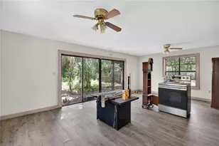 19 E Morningview Dr, Eustis, FL 32726 - Photo 15