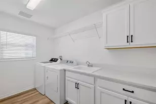 6857 Baysinger Path, The Villages, FL 34762 - Photo 13