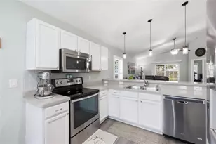 1008 Chateau Cir, Minneola, FL 34715 - Photo 11