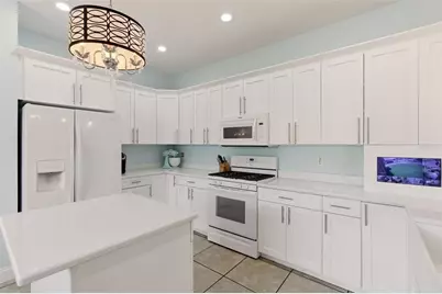 13334 Country Club Drive, Tavares, FL 32778 - Photo 11