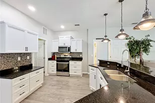 3755 Fallscrest Cir, Clermont, FL 34711 - Photo 15