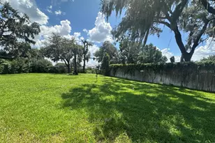 104 Cherry Blossom Ln, Lady Lake, FL 32159 - Photo 23