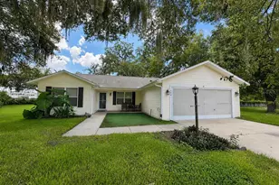 104 Cherry Blossom Ln, Lady Lake, FL 32159 - Photo 1