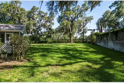 104 Cherry Blossom Lane, Lady Lake, FL 32159 - Photo 17