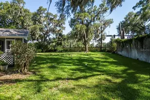 104 Cherry Blossom Ln, Lady Lake, FL 32159 - Photo 17