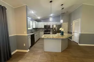 104 Cherry Blossom Ln, Lady Lake, FL 32159 - Photo 7