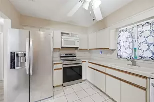 17814 SE 107th Terrace, Summerfield, FL 34491 - Photo 3