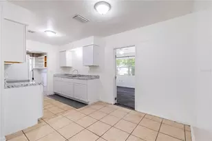18 N Harrison St, Beverly Hills, FL 34465 - Photo 5