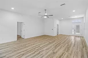 207 Desota Ct, The Villages, FL 32159 - Photo 7