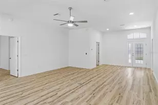 207 Desota Ct, The Villages, FL 32159 - Photo 5