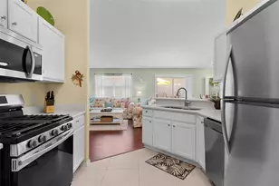 2437 Southern Oak St, The Villages, FL 32162 - Photo 17