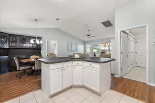 1561 Tallowtree Dr, The Villages, FL 32162 - Photo 17