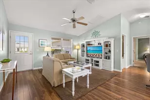 1561 Tallowtree Dr, The Villages, FL 32162 - Photo 13