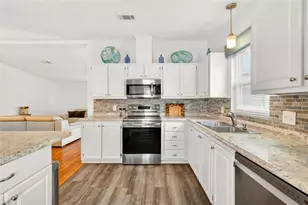 728 Prado Dr, Lady Lake, FL 32159 - Photo 5